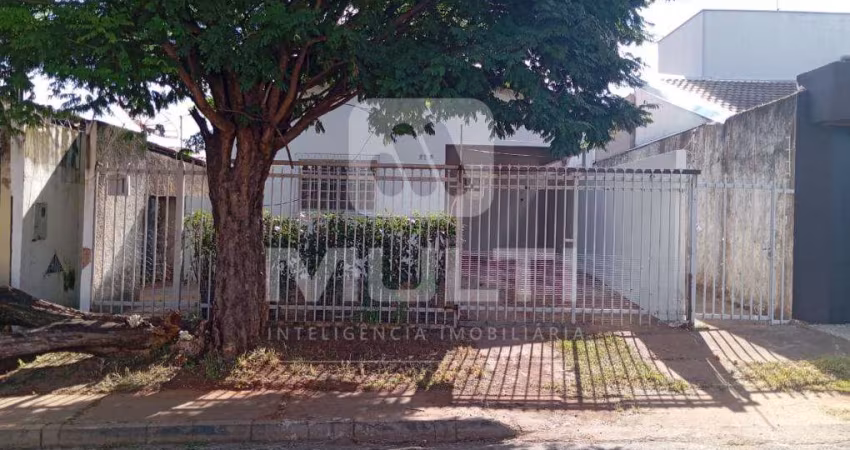 Casa com 3 quartos para alugar na Cidade Jardim, Uberlândia 