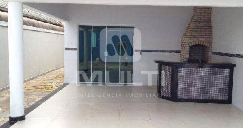 Casa em condomínio fechado com 4 quartos para alugar no Royal Park, Uberlândia 