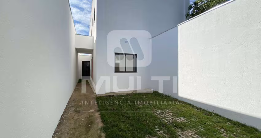 Casa com 3 quartos para alugar no Jardim Karaíba, Uberlândia 