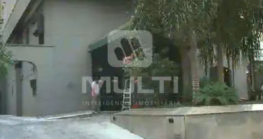 Apartamento com 1 quarto para alugar no Centro, Uberlândia 