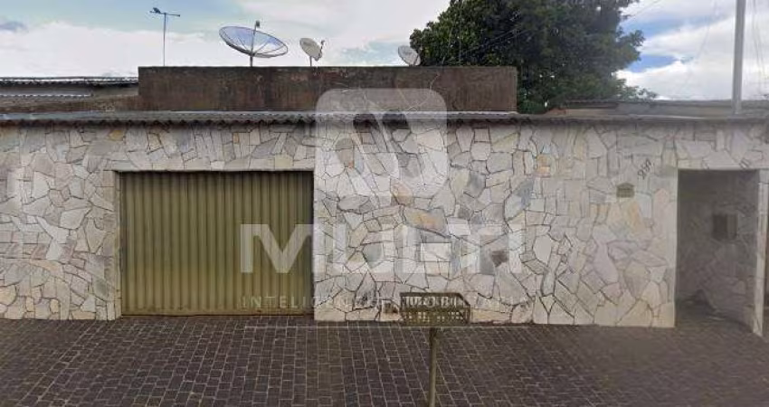 Casa com 3 quartos para alugar em Laranjeiras, Uberlândia 