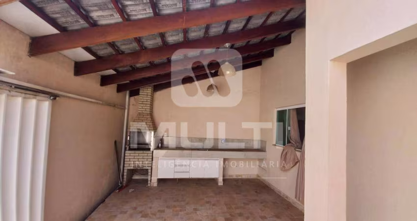 Casa com 3 quartos para alugar no Jardim Patrícia, Uberlândia 