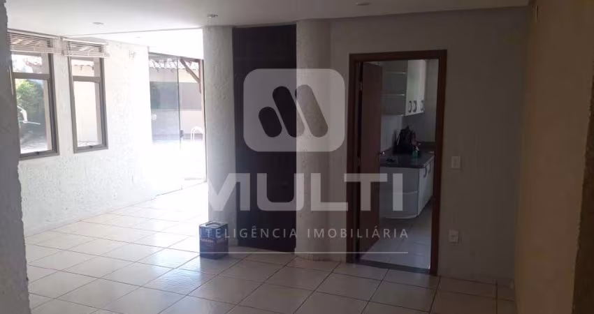 Casa comercial para alugar no Jardim Karaíba, Uberlândia 