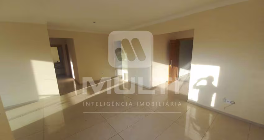 Apartamento com 3 quartos para alugar no Santa Mônica, Uberlândia 