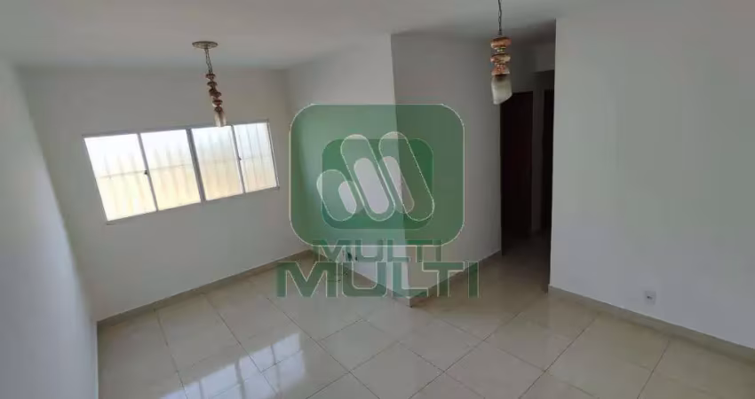 Apartamento com 3 quartos para alugar no Chácaras Tubalina, Uberlândia 