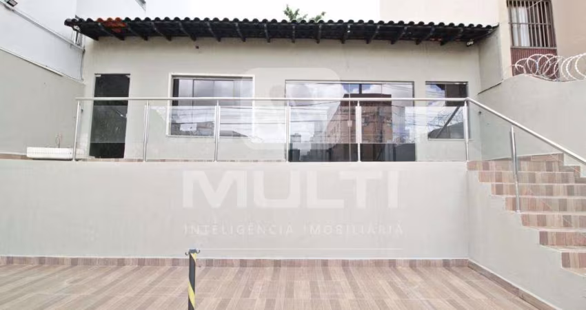 Casa comercial para alugar em Saraiva, Uberlândia 
