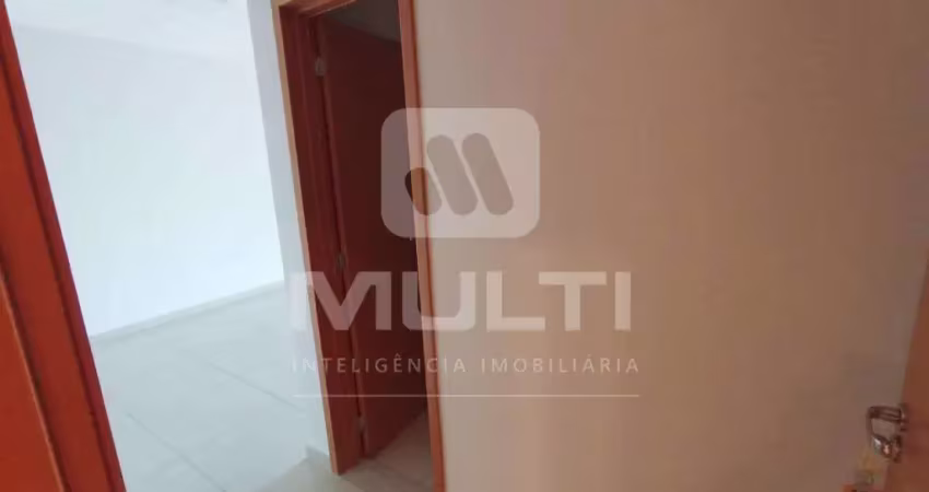 Apartamento com 3 quartos para alugar no Centro, Uberlândia 