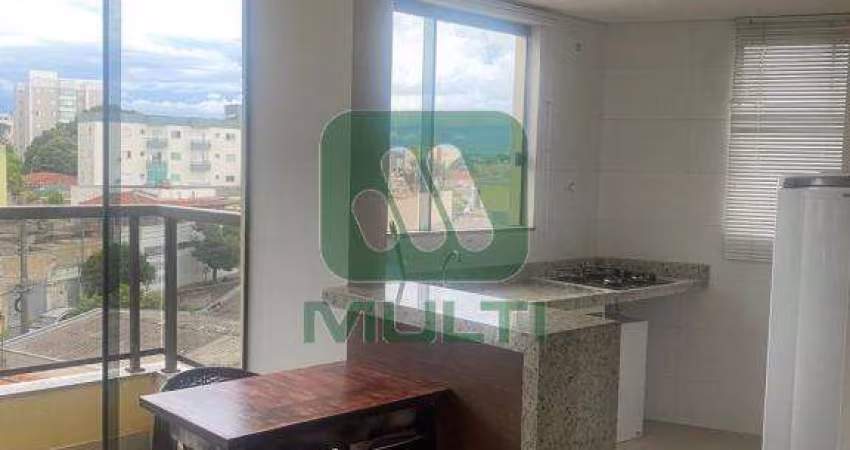 Apartamento com 2 quartos para alugar em Saraiva, Uberlândia 