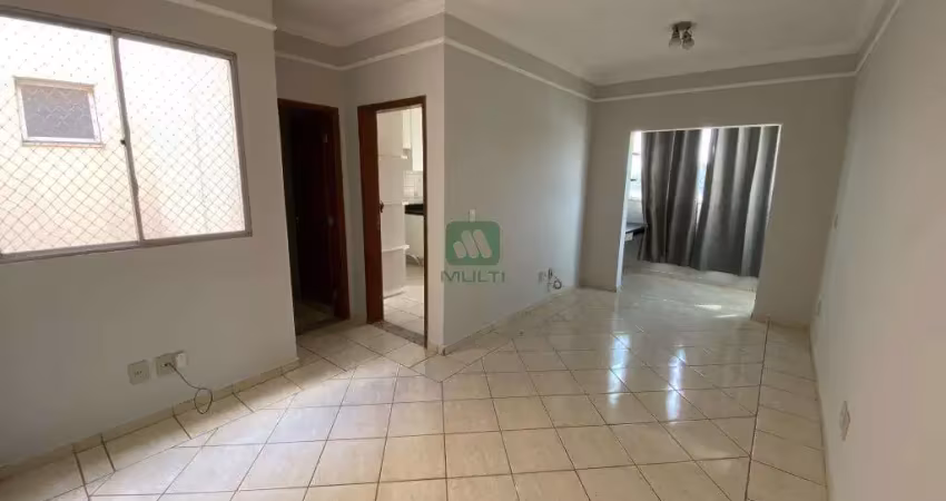 Apartamento com 3 quartos para alugar no Tibery, Uberlândia 