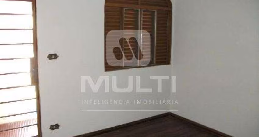 Apartamento com 3 quartos para alugar no Cazeca, Uberlândia 
