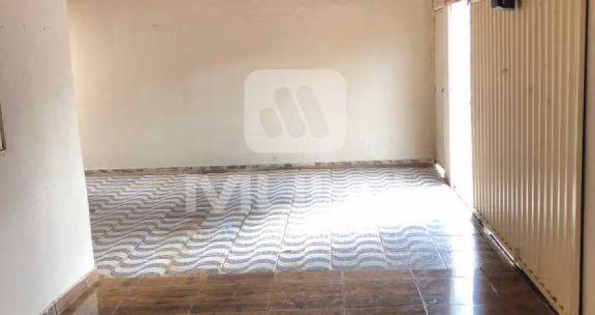 Casa com 3 quartos para alugar no Jardim Europa, Uberlândia 