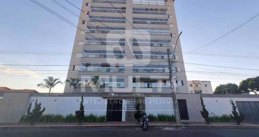 Apartamento com 3 quartos para alugar no Santa Mônica, Uberlândia 
