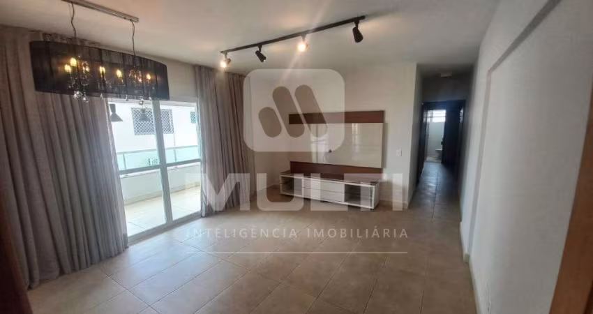 Apartamento com 3 quartos para alugar no Copacabana, Uberlândia 