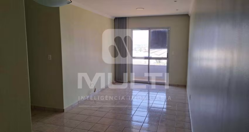 Apartamento com 3 quartos para alugar no Brasil, Uberlândia 