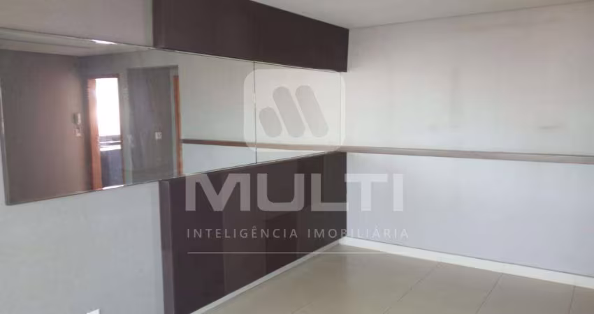 Apartamento com 2 quartos para alugar no Martins, Uberlândia 