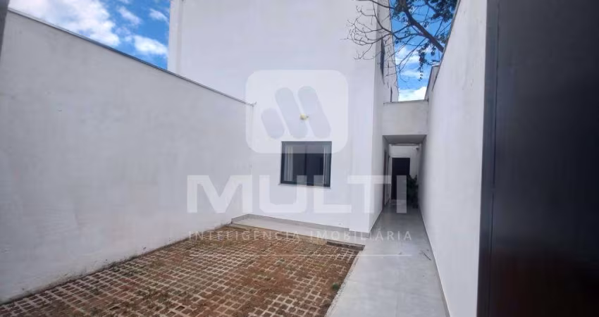 Casa com 3 quartos para alugar no Jardim Karaíba, Uberlândia 