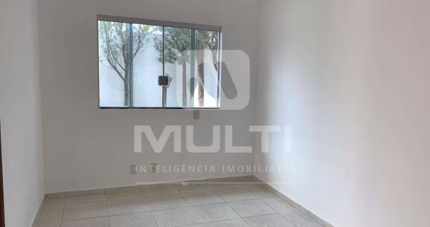 Casa com 3 quartos para alugar na Cidade Jardim, Uberlândia 