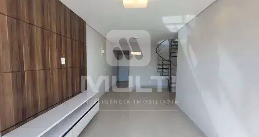 Cobertura com 3 quartos para alugar no Copacabana, Uberlândia 