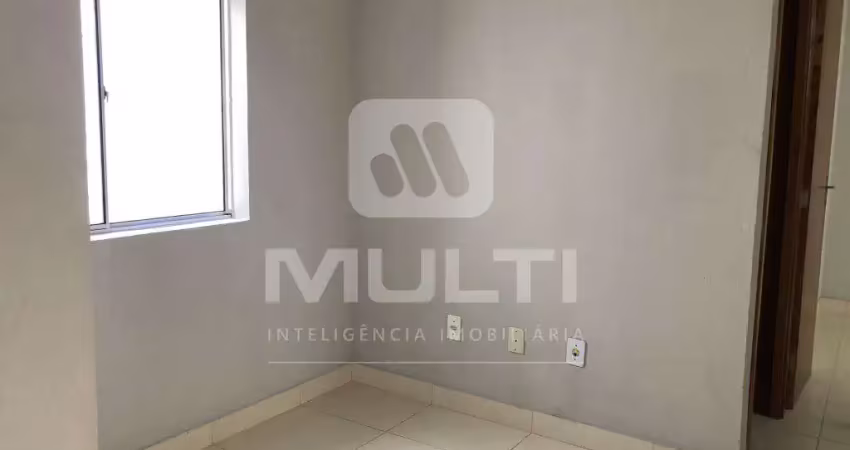 Apartamento com 2 quartos para alugar no Jardim Ipanema I, Uberlândia 