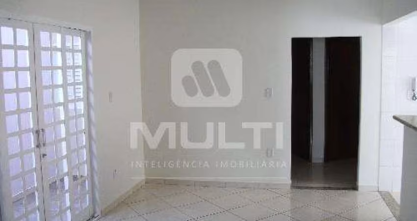 Casa com 3 quartos para alugar no Jardim Patrícia, Uberlândia 