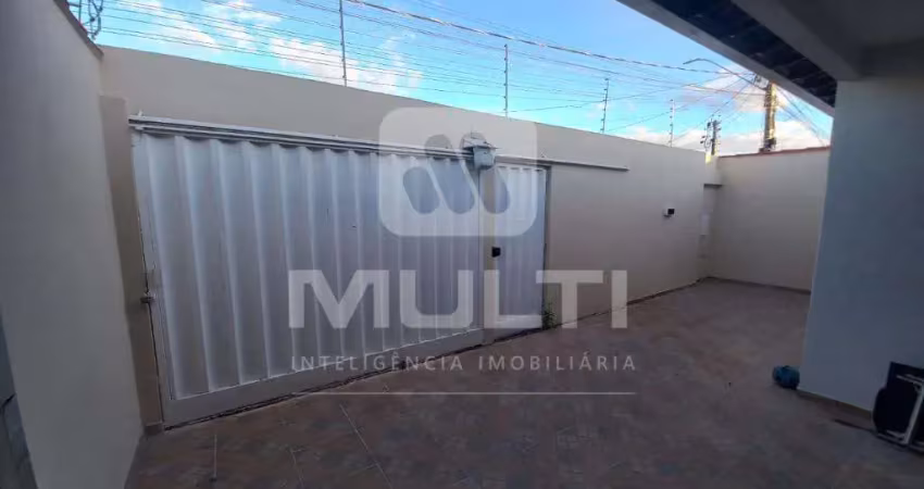 Casa com 3 quartos para alugar no Jardim Patrícia, Uberlândia 