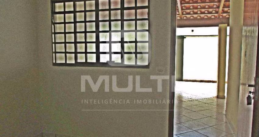 Casa com 3 quartos para alugar na Cidade Jardim, Uberlândia 