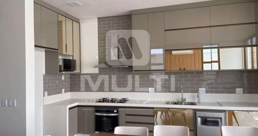 Casa em condomínio fechado com 3 quartos à venda no Alphaville, Uberlândia 