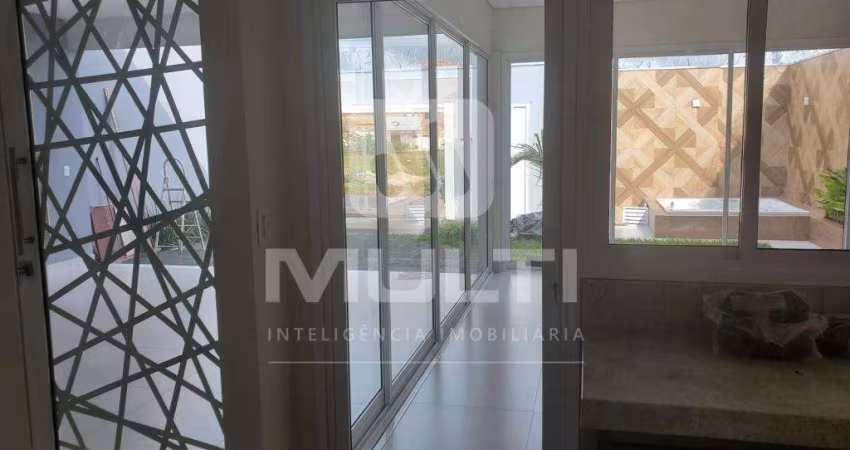 Casa com 3 quartos à venda no Jardim Patrícia, Uberlândia 