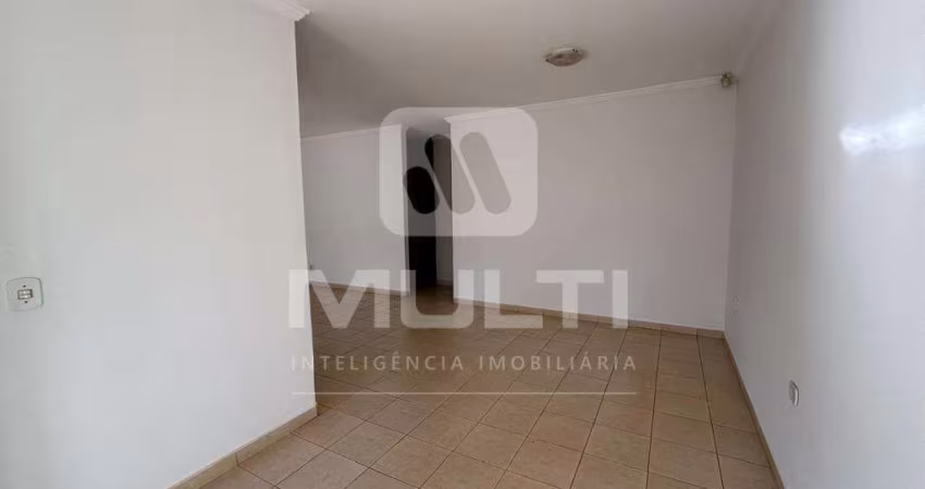 Casa com 4 quartos à venda no Jardim Karaíba, Uberlândia 