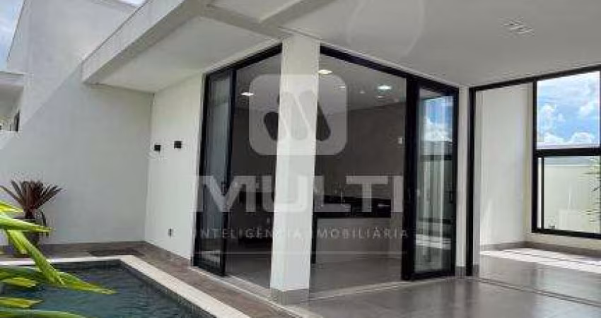 Casa em condomínio fechado com 3 quartos à venda no Granja Marileusa, Uberlândia 