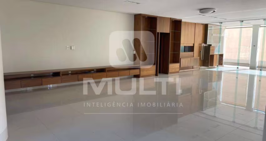 Casa em condomínio fechado com 4 quartos à venda no Jardins Roma, Uberlândia 