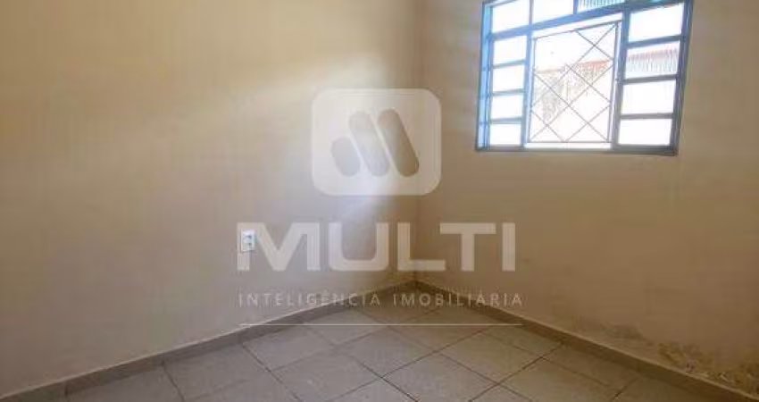 Casa com 6 quartos à venda no Custódio Pereira, Uberlândia 