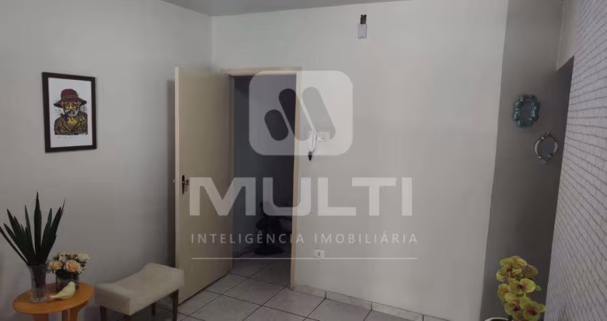 Casa com 3 quartos à venda no Martins, Uberlândia 