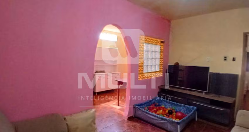 Casa com 3 quartos à venda no Custódio Pereira, Uberlândia 