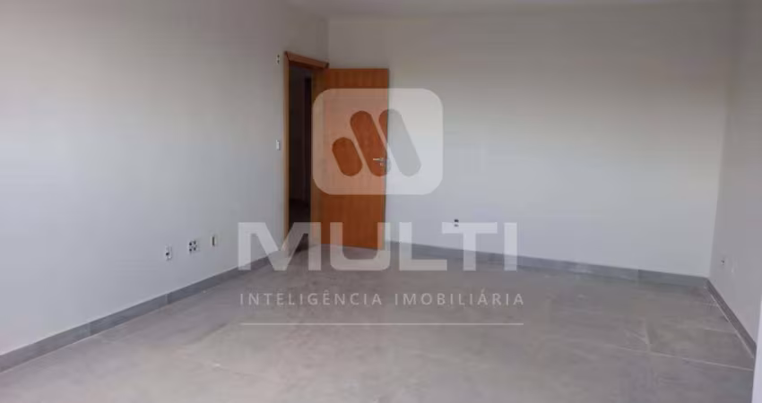 Apartamento com 3 quartos à venda no Dona Zulmira, Uberlândia 