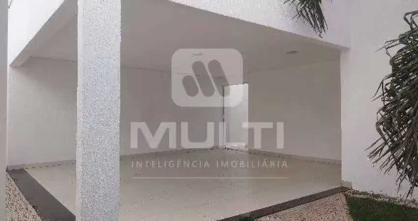 Casa com 3 quartos à venda no Jardim América II, Uberlândia 