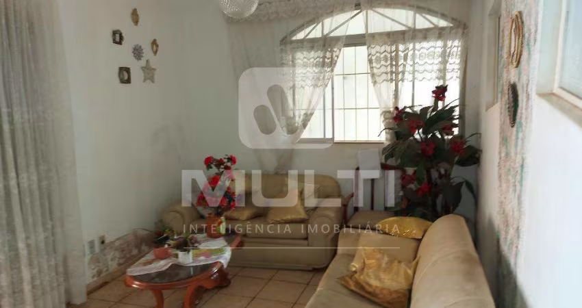 Casa comercial à venda no Centro, Uberlândia 