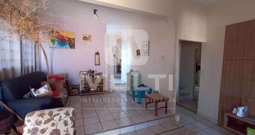 Casa com 3 quartos à venda no Daniel Fonseca, Uberlândia 