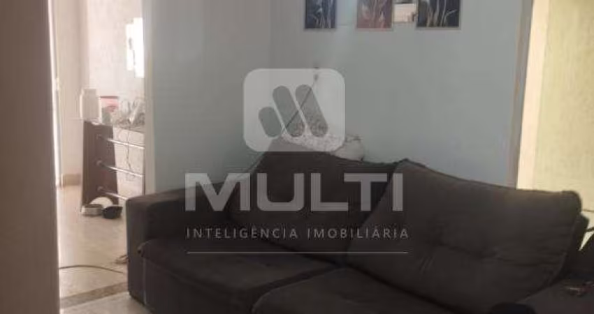 Casa com 3 quartos à venda no Planalto, Uberlândia 