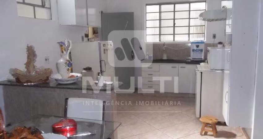 Casa com 2 quartos à venda no Chácaras Tubalina, Uberlândia 