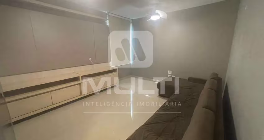 Casa com 3 quartos à venda no Santa Mônica, Uberlândia 