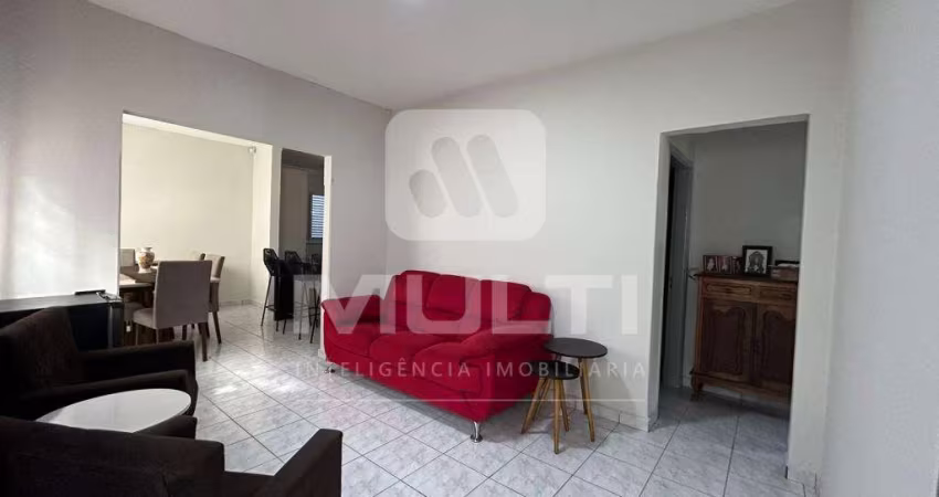 Casa com 3 quartos à venda no Osvaldo Rezende, Uberlândia 