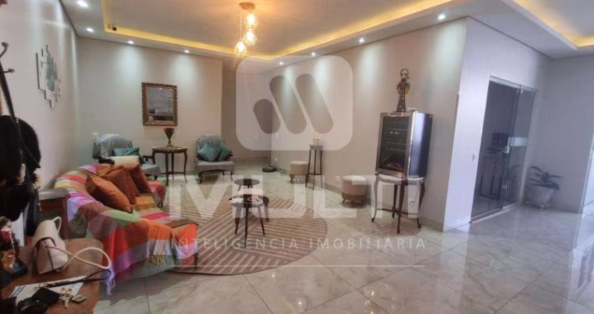 Casa com 3 quartos à venda no Tabajaras, Uberlândia 