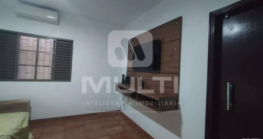 Casa comercial à venda no Martins, Uberlândia 