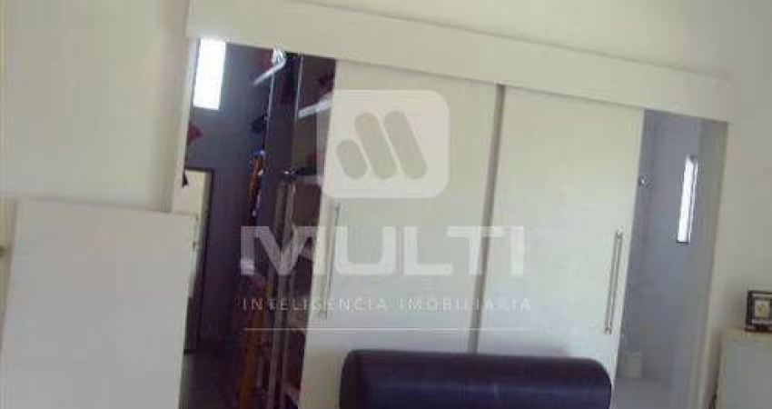 Casa com 4 quartos à venda na Cidade Jardim, Uberlândia 