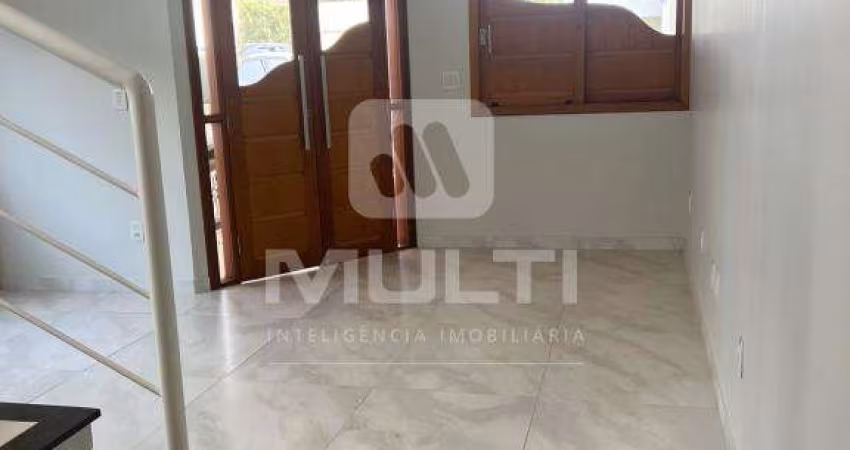 Casa com 3 quartos à venda no Presidente Roosevelt, Uberlândia 
