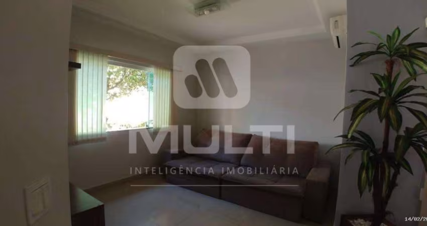Casa com 4 quartos à venda no Custódio Pereira, Uberlândia 