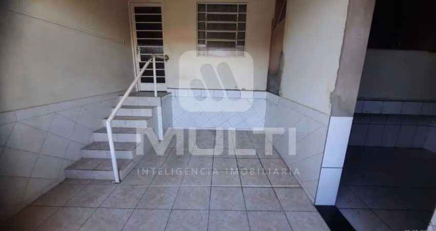 Casa com 3 quartos à venda no Cazeca, Uberlândia 