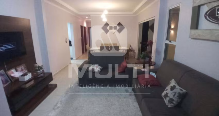 Casa com 4 quartos à venda no Jardim Holanda, Uberlândia 