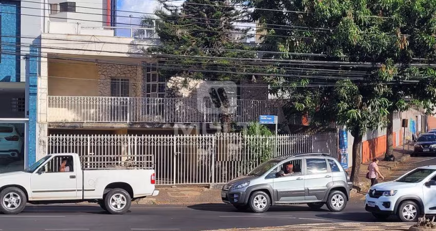 Casa com 4 quartos à venda no Centro, Uberlândia 